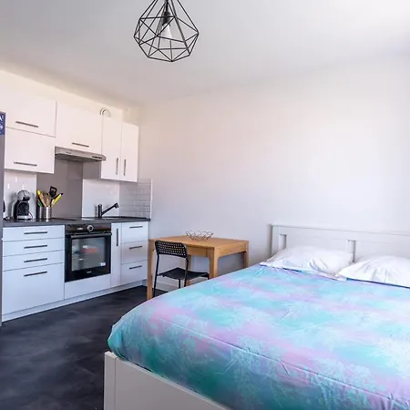 Апартаменты Studio Of 22M With Wi-Fi In The South Of Provence