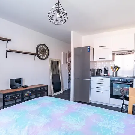 Апартаменты Studio Of 22M With Wi-Fi In The South Of Provence